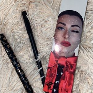 QVEEN Studio Dragon Duo